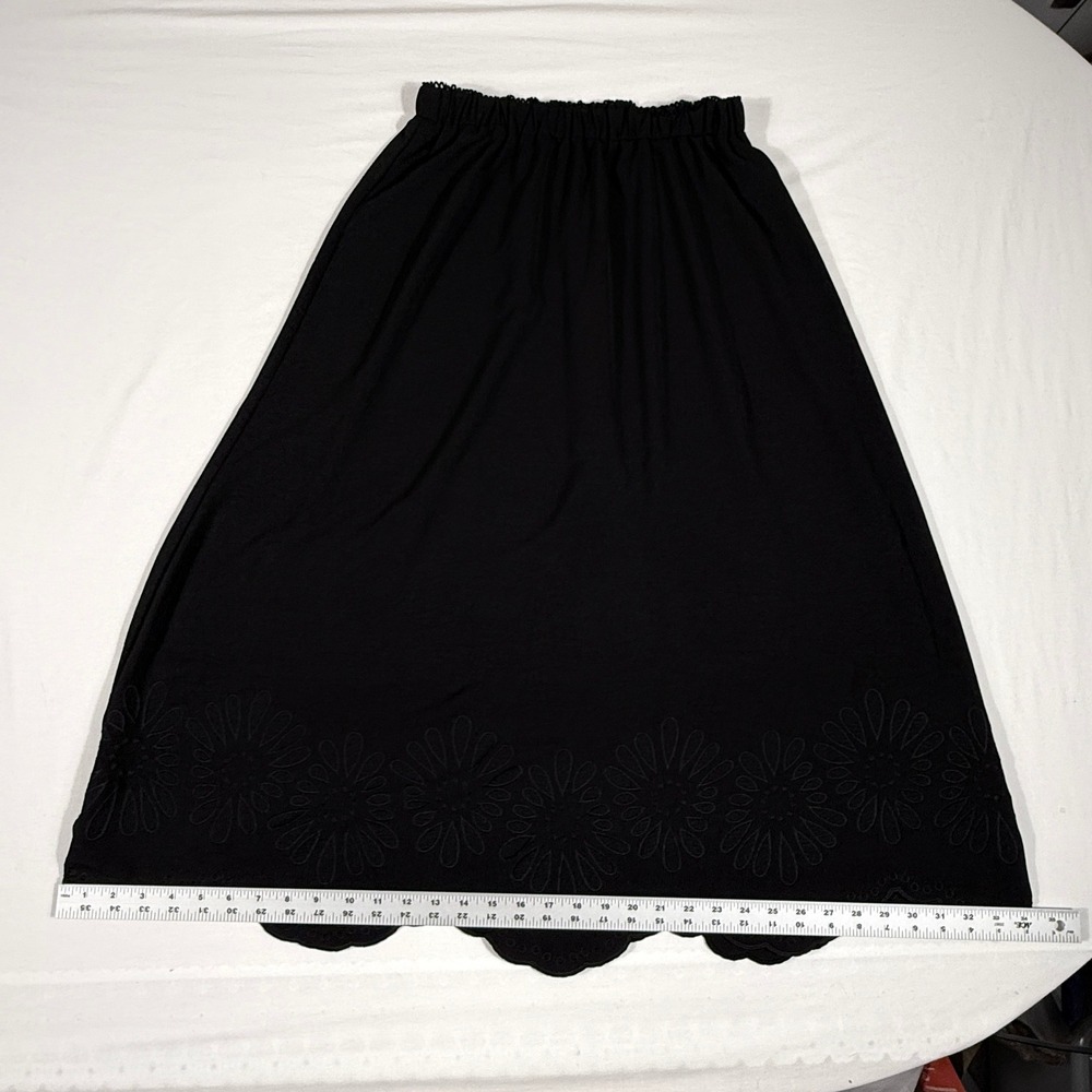 Adrianna Papell Embroidered Floral Scalloped Hem Black Midi Skirt Small A-Line - Picture 9 of 9